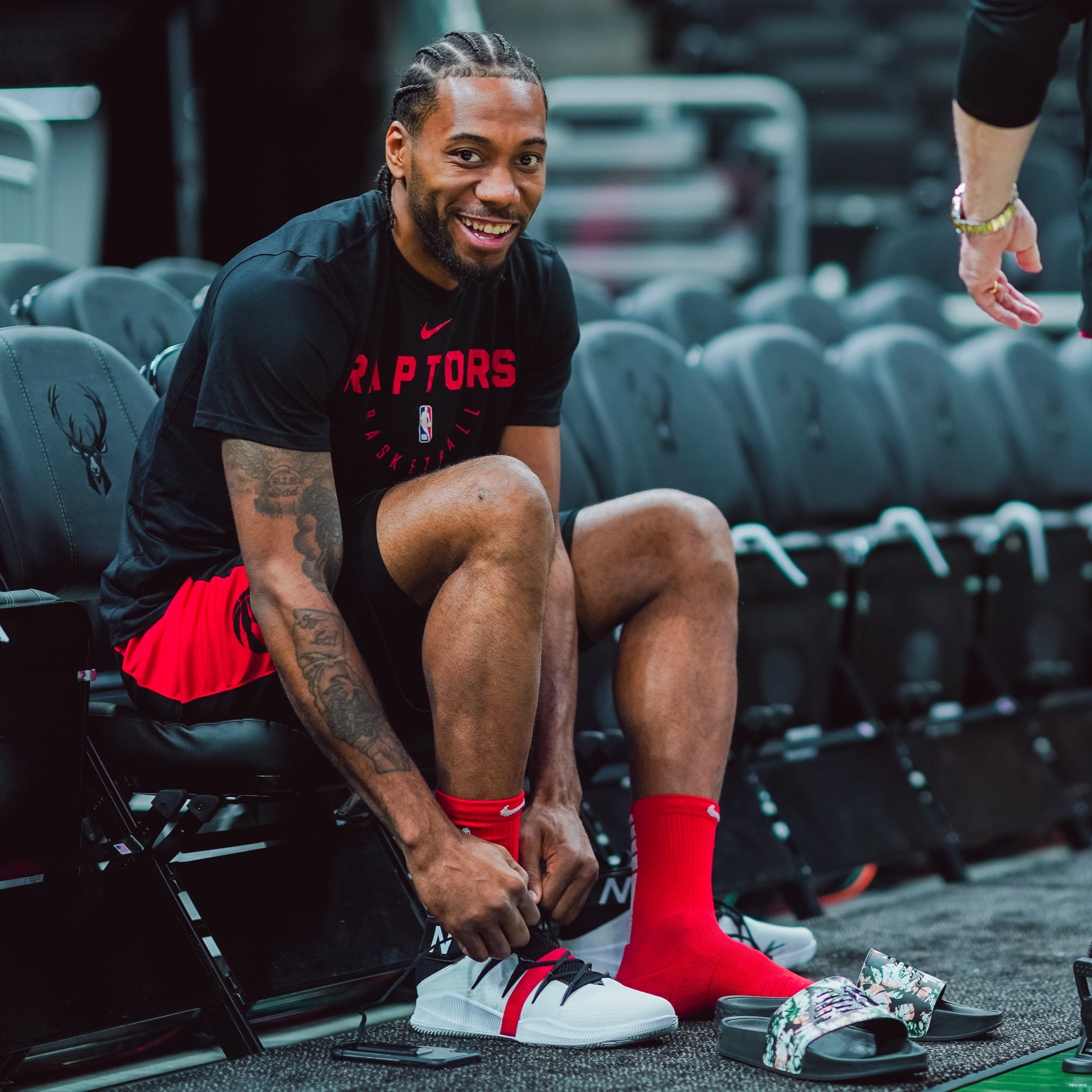 米体：罗马正式就齐尔克泽谈判，曼联要3500万欧强制买断条款（米体：罗马就齐尔克泽转会开启正式谈判，曼联坚持3500万欧强制买断条款）