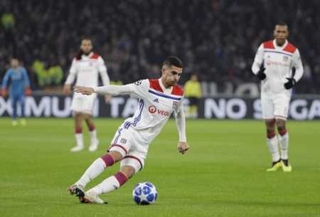 阿尔及利亚vs苏丹首发：马赫雷斯领衔！小齐达内、曼迪在列（阿尔及利亚战苏丹首发公布：马赫雷斯挂帅，小齐达内、曼迪入选）