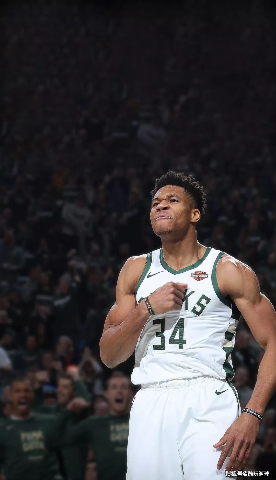 达尼洛同时斩获两座欧冠&解放者杯冠军，为历史首人（达尼洛史上首位包揽欧冠与解放者杯双冠）