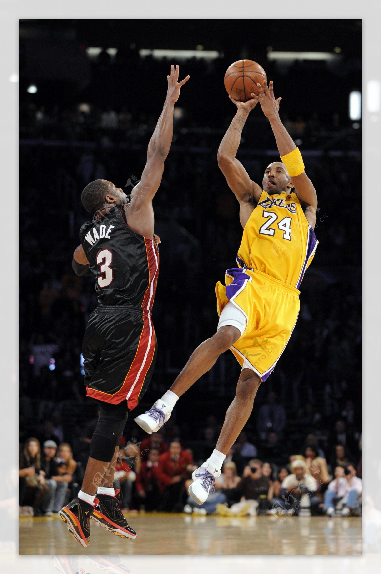 半场战报：莱比锡2-1马格德堡，努萨破门，鲍姆加特纳建功（半场比分：莱比锡暂2-1马格德堡，努萨、鲍姆加特纳相继破门）