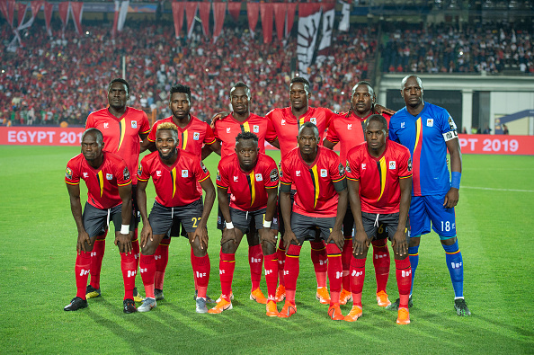 西媒：皇马冬季不会引援，高层认为阵容很强只是踢得不好（西媒：皇马冬窗按兵不动，高层称阵容够强，只是表现不佳）