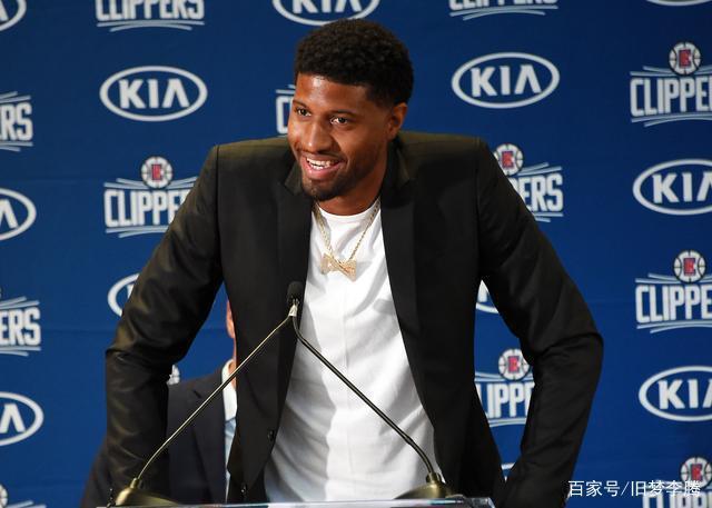 奇闻揭秘：巴西球星自掏腰包加盟中超，为追逐梦想付出数十万代价（秘闻曝光：巴西球星为逐梦自费加盟中超，砸下数十万）