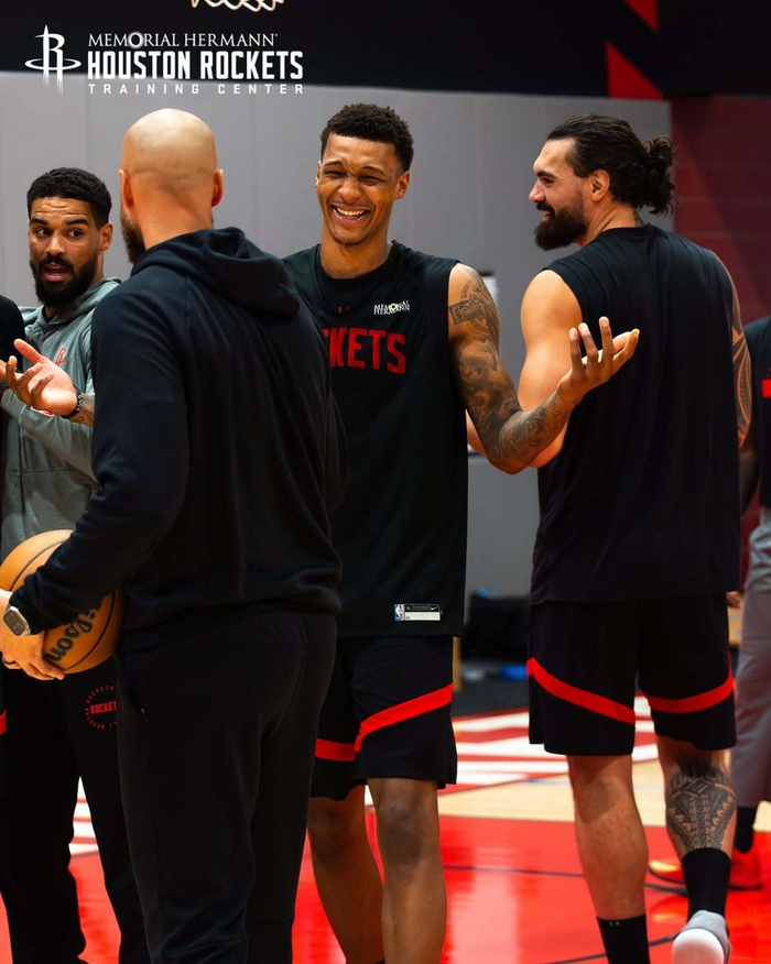 意媒：多夫比克左股直肌腱受伤，预计将缺席大约4到6周的时间（意媒：多夫比克左股直肌腱受伤，预计缺阵4至6周）