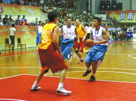 马竞vs皇家奥维耶多：格列兹曼、奥布拉克首发，龙东、卡索拉出战（马竞迎战皇家奥维耶多：格列兹曼、奥布拉克先发，龙东与卡索拉登场）